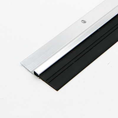 De schroef bevestigde 43mm de Strook van de de Bodemverbinding van de Hoogtedeur met pvc-Rubber