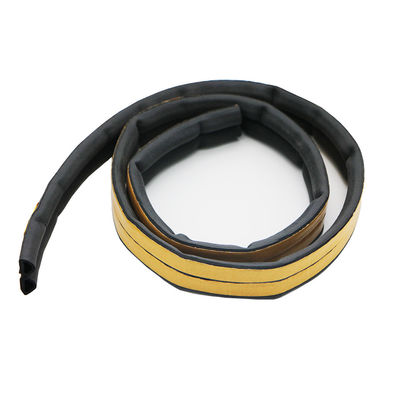De zelfklevende RubberdieVerbindingen D van EPDM voor Pakhuisdeur 12*10mm worden gevormd