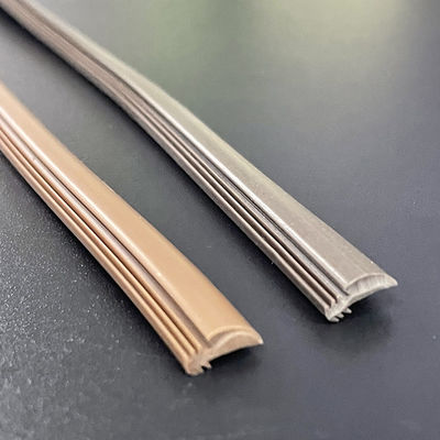Groeftype OEM de Deur Weatherstrip van Pvc gemakkelijk om goedgekeurd Ce te installeren