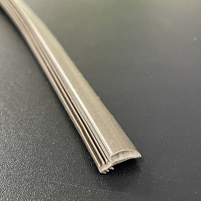 Groeftype OEM de Deur Weatherstrip van Pvc gemakkelijk om goedgekeurd Ce te installeren
