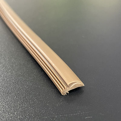 Groeftype OEM de Deur Weatherstrip van Pvc gemakkelijk om goedgekeurd Ce te installeren