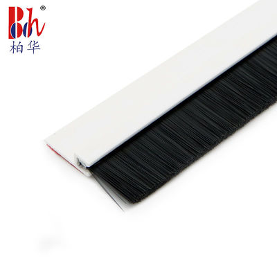 Zelfklevend van de de Verbindingsstrook van de Deurbodem Wit pvc met pp-Borstel